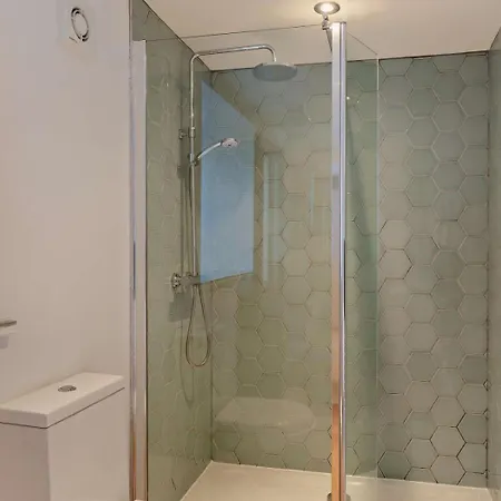 2 Bed In Oc-g0051 *