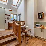2 Bed In G0051 *